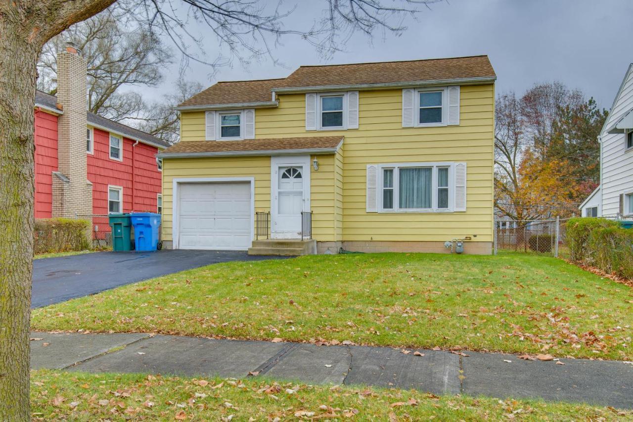 Convenient, Pet-Friendly Rochester Vacation Rental Exterior photo